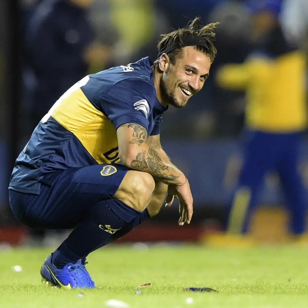 BJ_Informacion's tweet photo. #ExBoca | Osvaldo está internado en terapia intensiva luego de haber sufrido un derrame pleural, razón por la cual tuvo que ser intervenido quirúrgicamente. Tras la operación, se encuentra en terapia intensiva y con pronóstico reservado.
Mucha fuerza, Daniel Osvaldo 🙌🏻 https://t.co/C7dEYOzBaP
