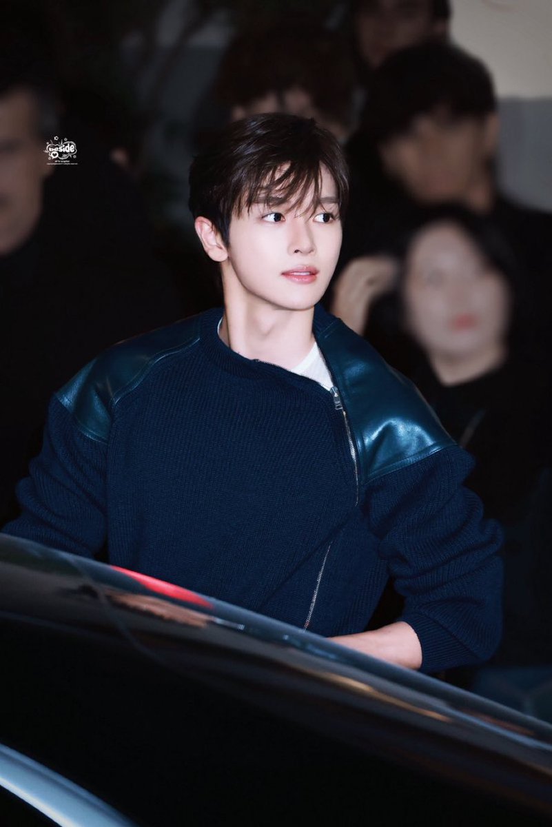 peachofn's tweet photo. He is stunning. 

#밀라노성찬 #보테가성찬
#Bottega_SUNGCHAN
#BottegaVenetaSS27xSUNGCHAN
#BottegaVenetaSS27 https://t.co/SB8plLyXCR