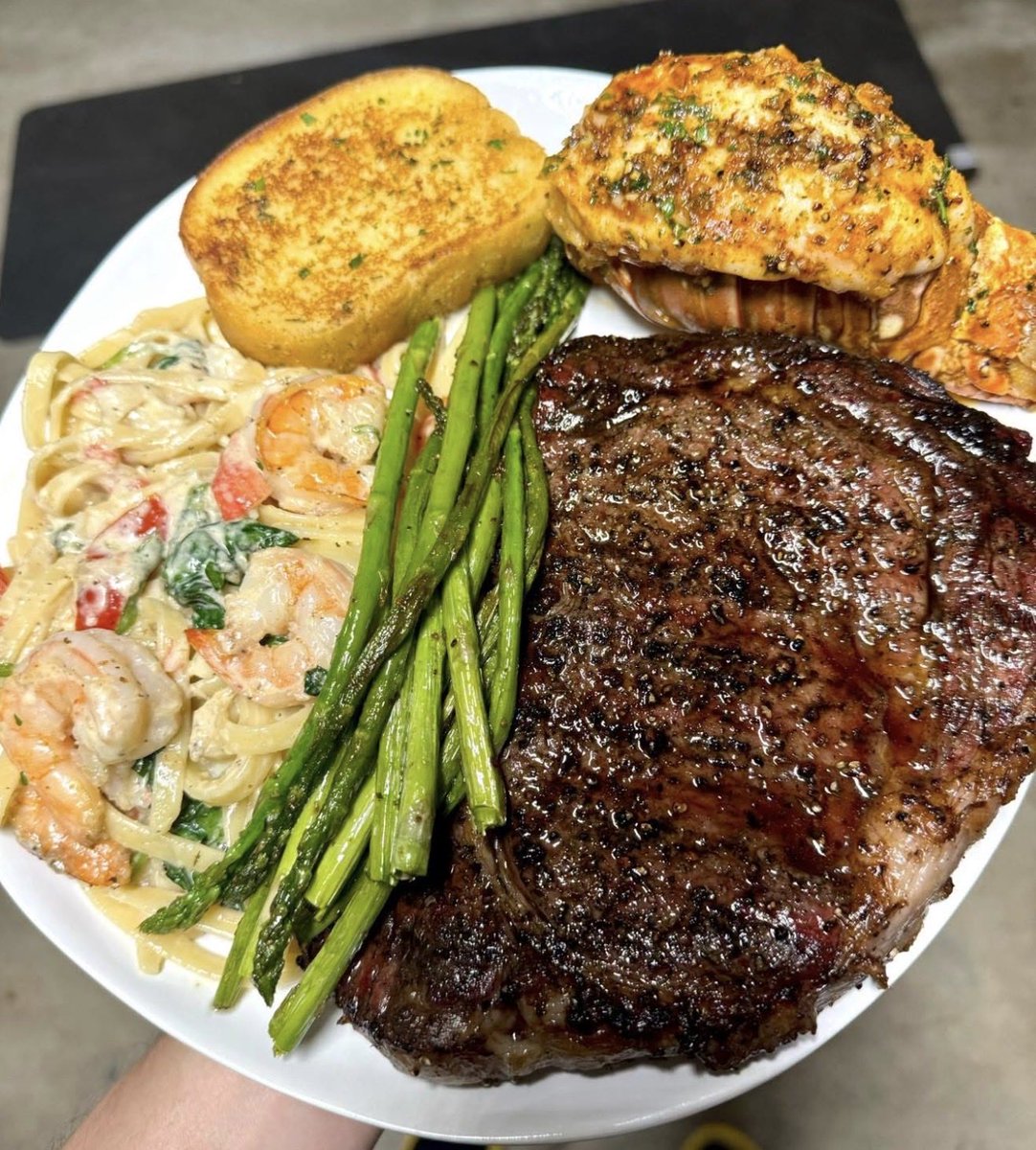 FoodPleaser's tweet photo. Ribeye &amp; Lobster Feast 🥩 🦞 https://t.co/gkyuPk33Ty