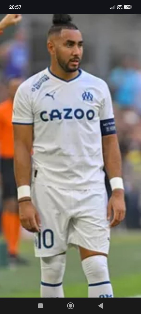 Regis90106397's tweet photo. @MassiliaZone @Footy_Headlines J'aimais bien celui là https://t.co/k8B5LuzZRx