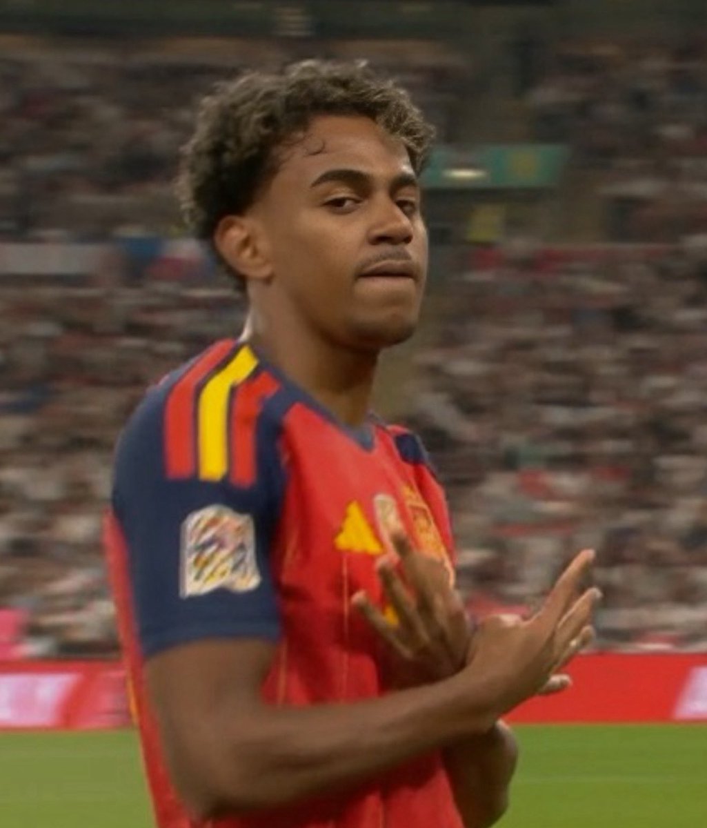 KalshiFC's tweet photo. 🚨🏆 | Lamine Yamal wants that Ballon d’Or as he’s recorded FIFTEEN goal contributions in his last SEVEN games!

🏟️ 7 Matches
⚽️ 9 Goals
🅰️ 6 Assists. https://t.co/6q0CfQnYxL