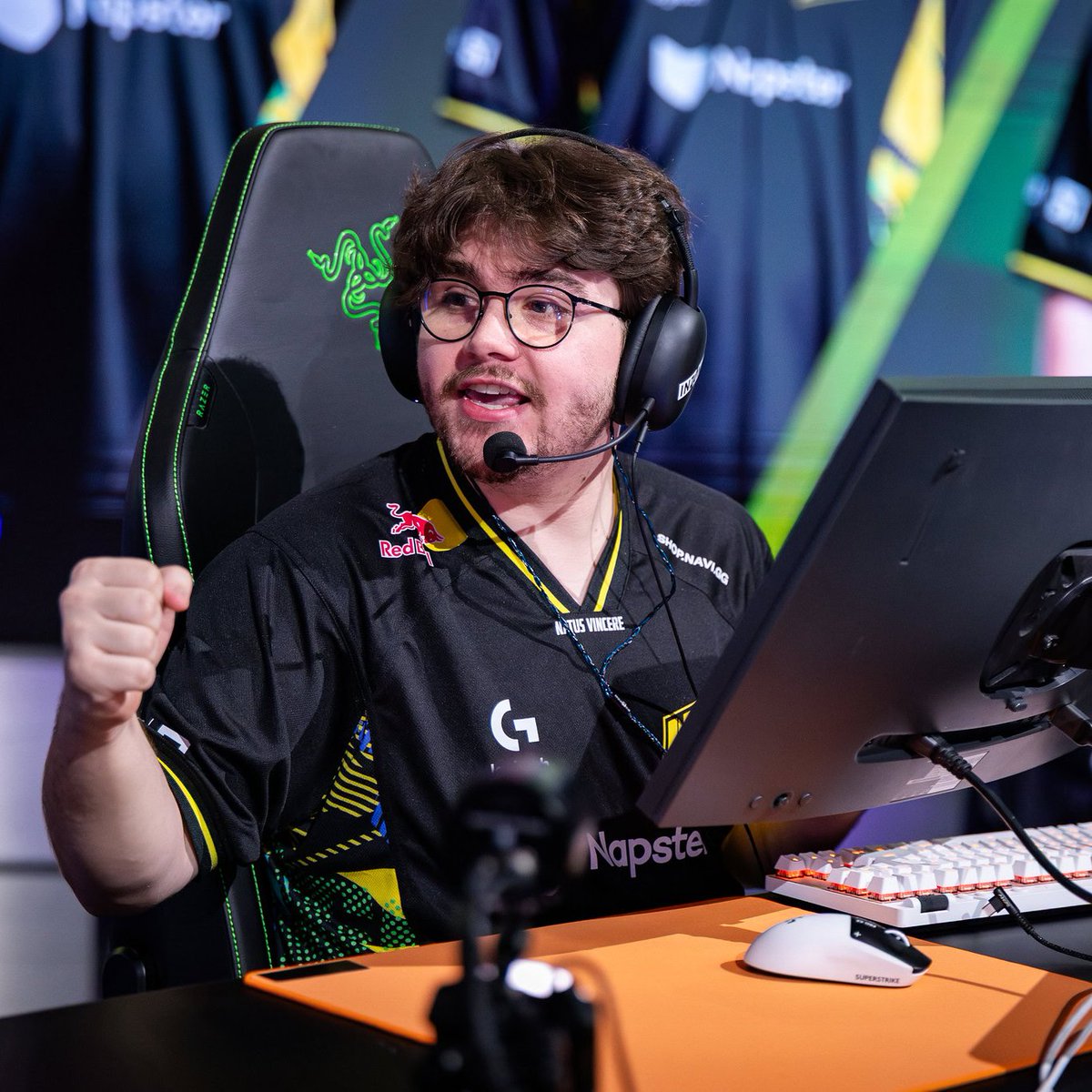 RocketBullets's tweet photo. 🚨RUMOR: chloric 🇺🇸 TRIALING for Team Heretics 🇪🇸

It seems the organization has continued its search for a new IGL, as this is the 6th IGL they have reportedly trialed

So far, they have trialed:

Boaster 🇬🇧
starxo 🇵🇱
VenTT 🇹🇷
Rosé 🇹🇷
batujnax 🇹🇷
and now the NA import

via @valohabercisi + @HERETICSFREEDC