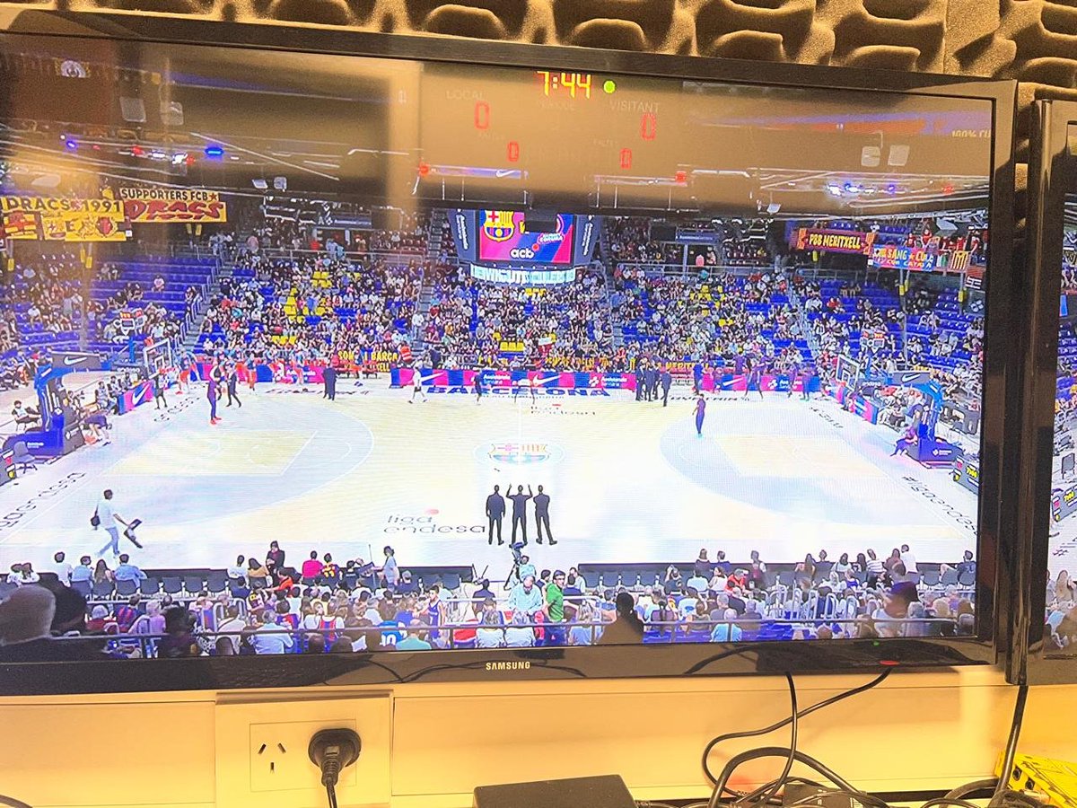 fedetoral's tweet photo. Ya venimos con el debut de la @ACBCOM en @DSports 

En minutos, en el Palau, juegan Barcelona-Leyma Coruña.

Los esperamos junto a @abruperezh https://t.co/LHluIrQHEh