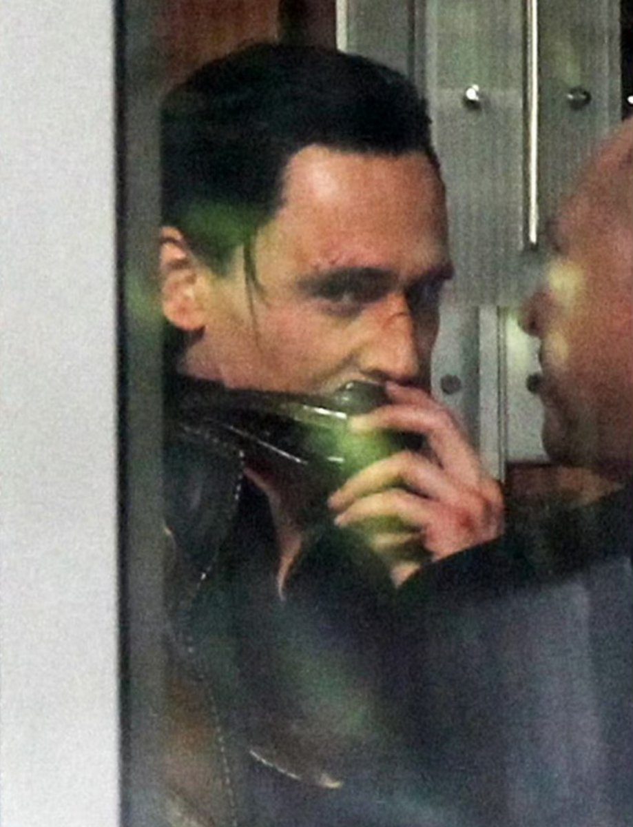 bestoftwh's tweet photo. 📷| Tom Hiddleston behind the scenes of Avengers: Endgame. https://t.co/2JO1xq2R1r