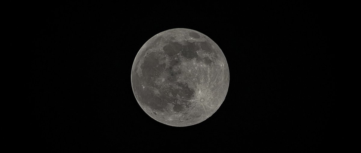 lsky38's tweet photo. Full moon tonight 🔭 https://t.co/Xk5VyjuXH0