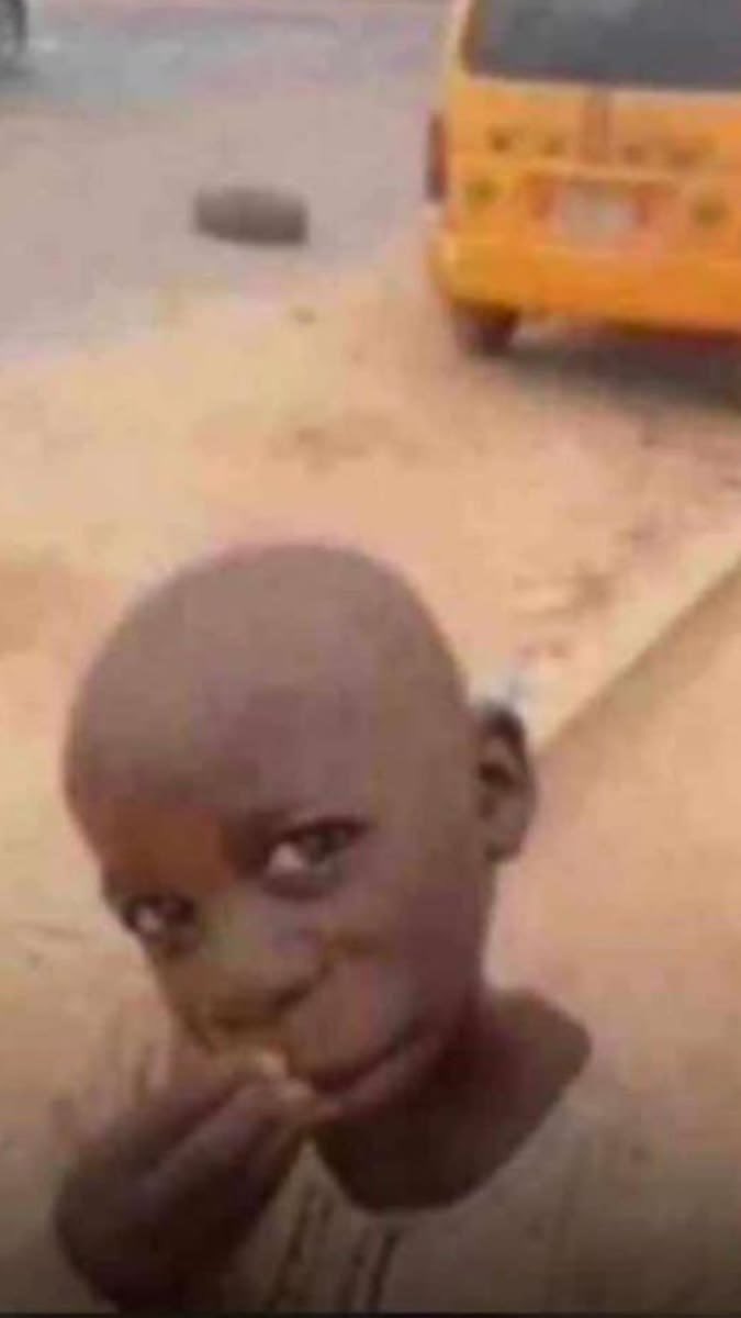 Awellii's tweet photo. 100 followers no be bad thing 😭 oo https://t.co/tA2NFDAuAS