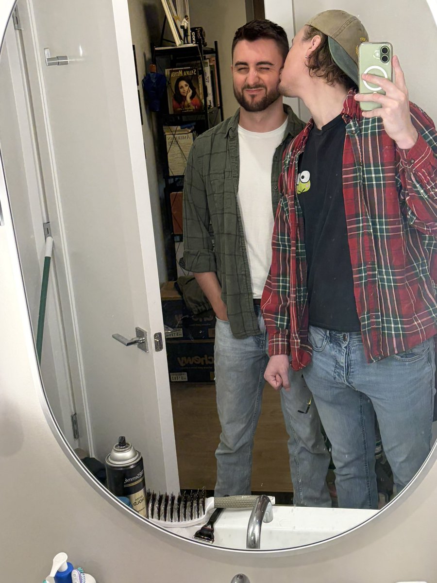 BussyDynamite's tweet photo. Young professional husband and failson husband https://t.co/qXusVOX2kn