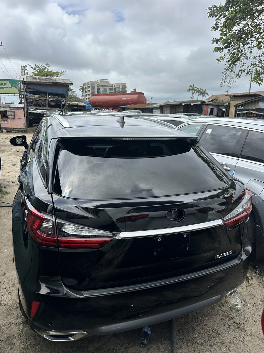 _BIG_KEVO's tweet photo. @XcessCars Fresh In⛴️
Lexus Rx350 2017 black   🧼🚘
Custom Duty✅
Full Option✅
Beautiful Alloy Rims✅
Sun Roof✅
LED lights ✅
BSM✅
Navigation ✅
Low mileage ✅
Reverse Camera ✅
Power Boot✅
For price &amp; more enquirers 📞:: 07015662923 https://t.co/aNC2OekqW0
