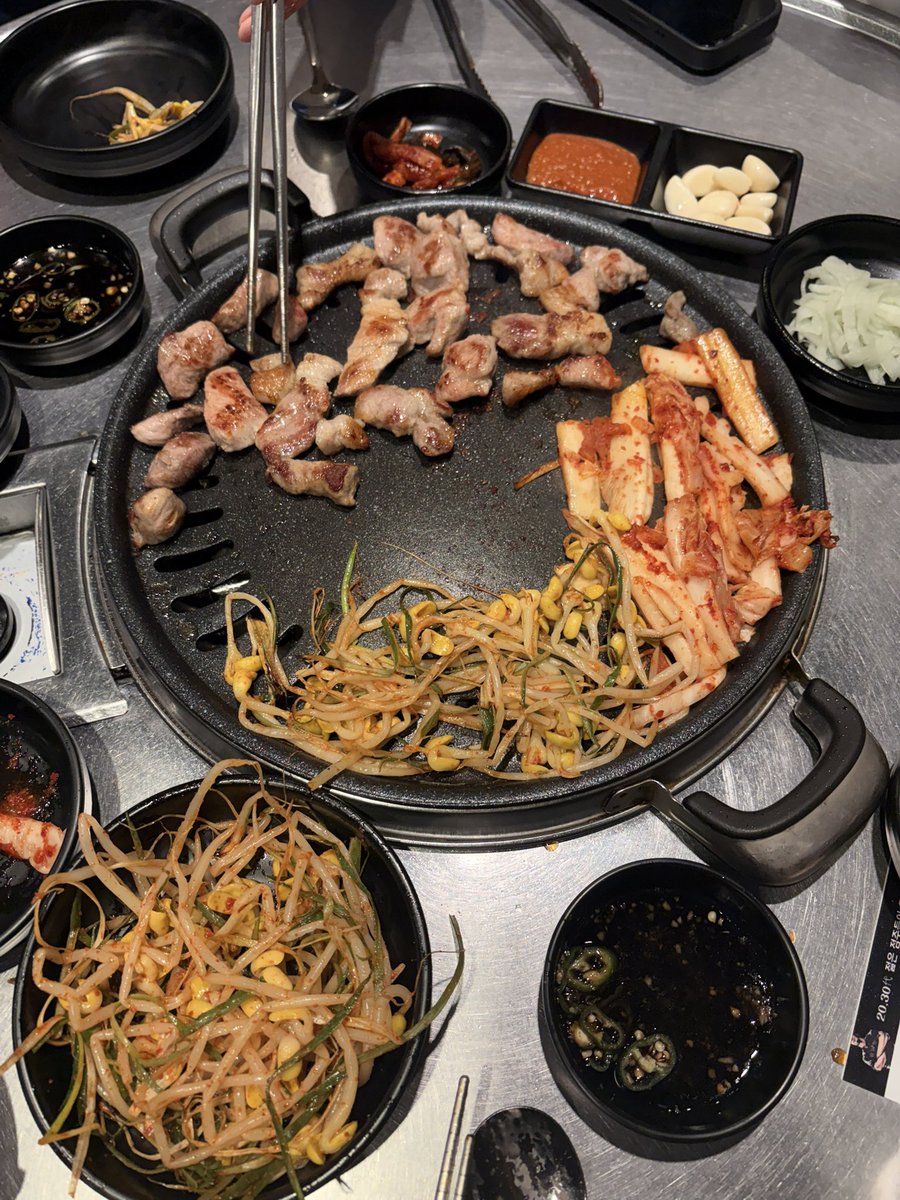 tsn1mk's tweet photo. 운동하면뭐하니 https://t.co/pS1AjFFgYK