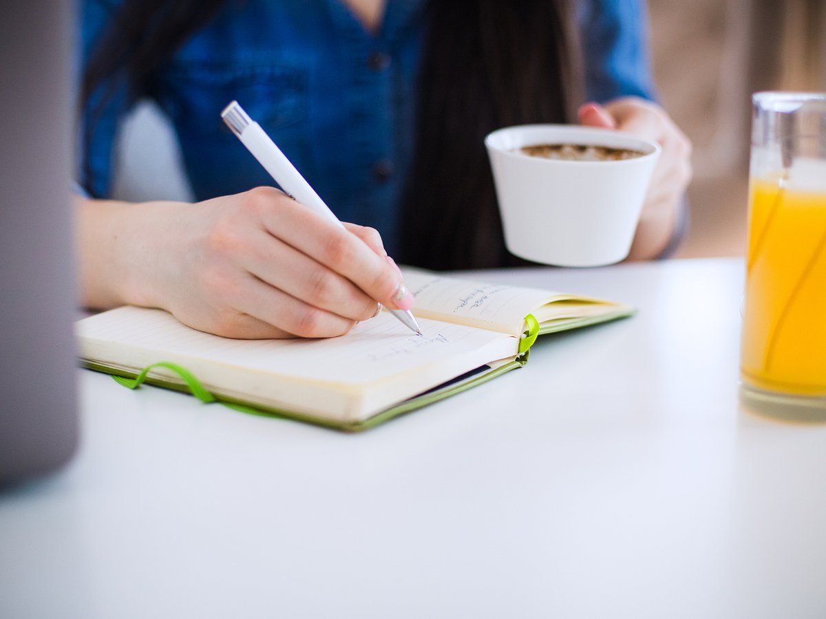 DwayneDurnqhro's tweet photo. Learning English daily, even 10 minutes, adds up to big progress. Small steps = huge results. https://t.co/vfzvBPofNq