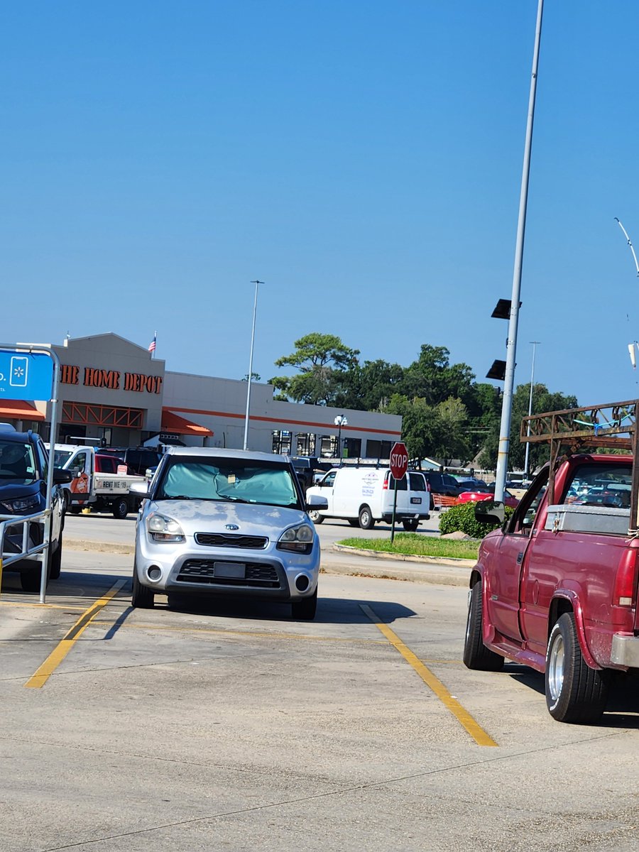 TheoFortuitous's tweet photo. @HealthRanger Theres already around 11 cameras in this parking lot of my local Home Depot in Kenner, La and now theres some flock cameras pointing at the entances and exits. Im not sure why tf they needs these here or anywhere!! https://t.co/8QBkuDeY5V