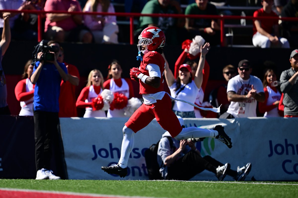 ysufootball's tweet photo. Wyche-El WAAAY too fast ⚡️

📺 Watch on ESPN+

#GoGuins https://t.co/rEUbYl3E1h