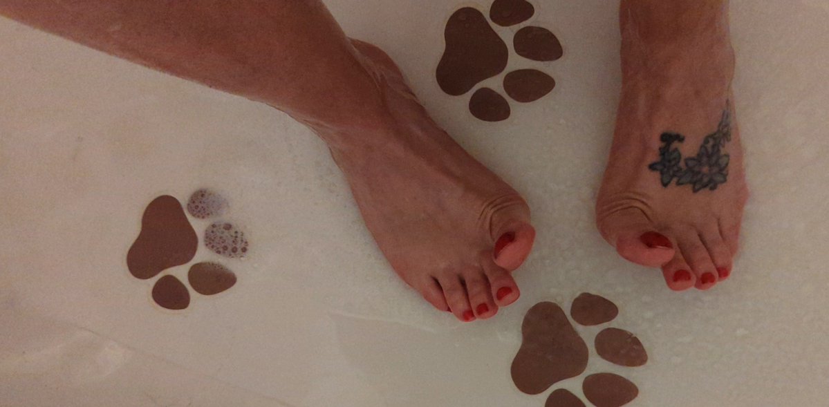 AkTfre's tweet photo. Youre missing out 👣✨
#feet #feetfetısh #feetworshi̇p #feet https://t.co/NTrtQFidMN