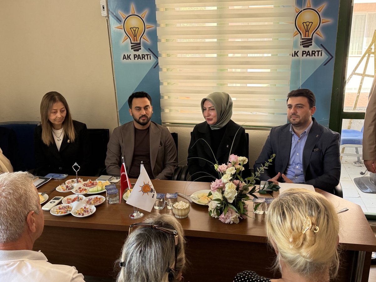 cesmeakparti's tweet photo. https://t.co/u0aiISQBst