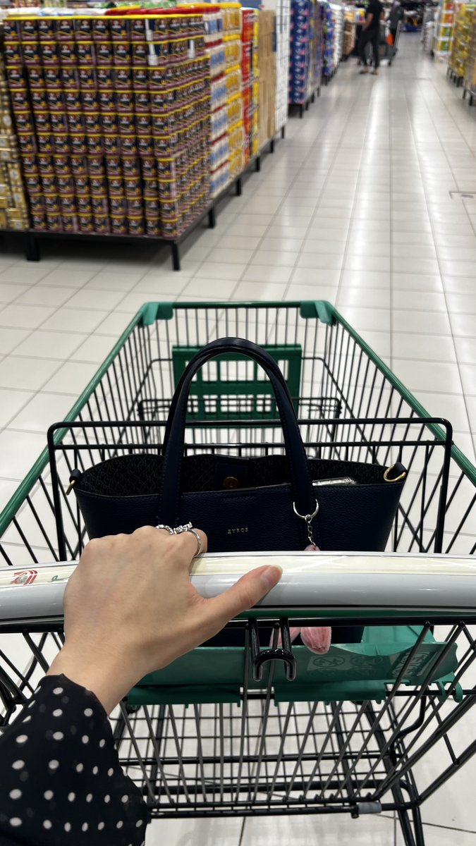 Lalarobi_'s tweet photo. حللت يوم الاوف حقي 
Ready to get back to work tomorrow 🤙🏻 https://t.co/X38eeuoCAx