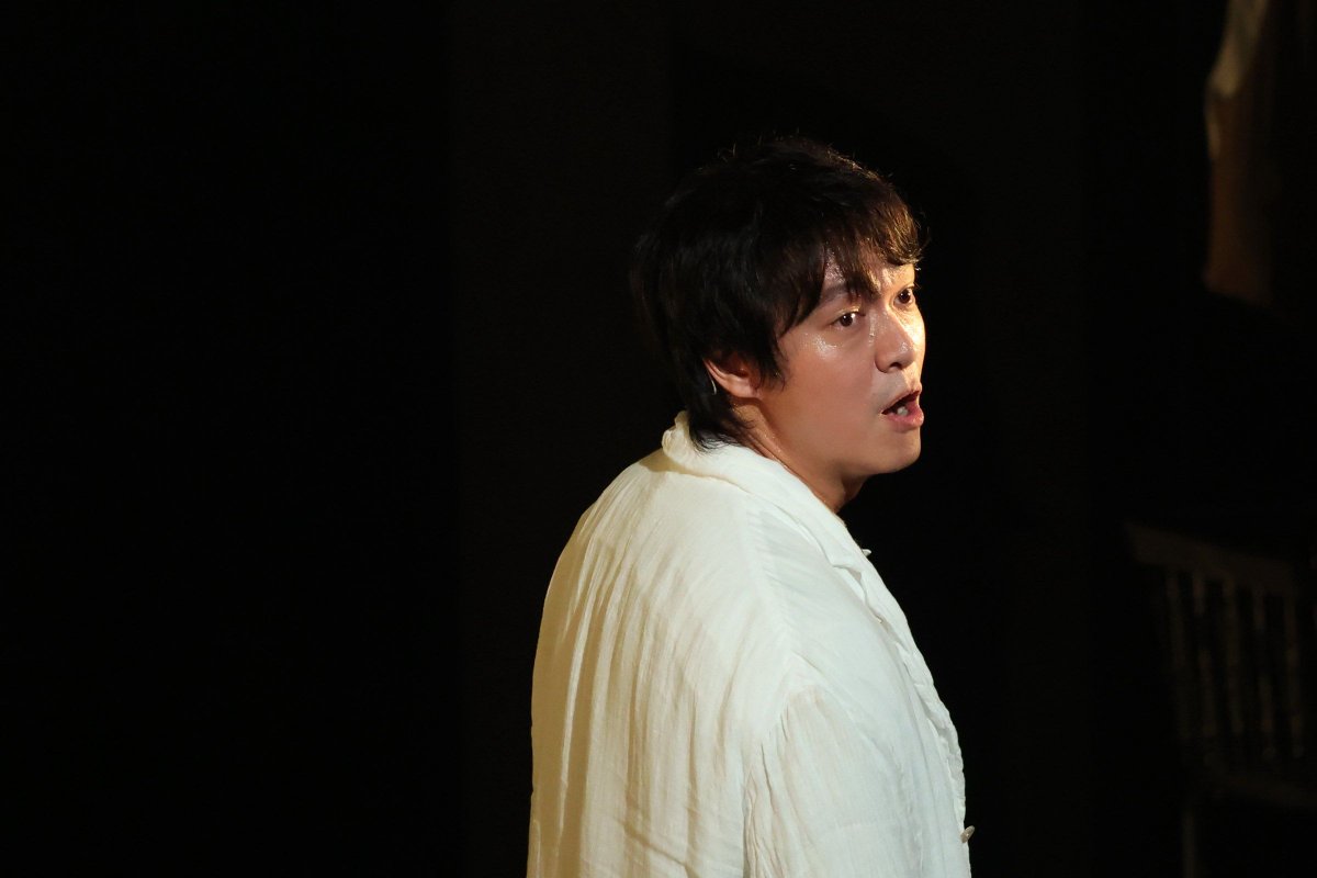 oshiraku's tweet photo. 🌟推し楽 レポート📝

#丸山隆平 主演舞台「water」が本日開幕🎉
取材会＆公開ゲネプロをレポート！

詳細はこちら👉https://t.co/GJ8uOKaZ2k

丸山は「芸に対して真面目」#藤田貴大 が賞賛✨

同時期に舞台出演となる安田章大へのエールも🧡💙

#water_stage https://t.co/0CumfMngcI