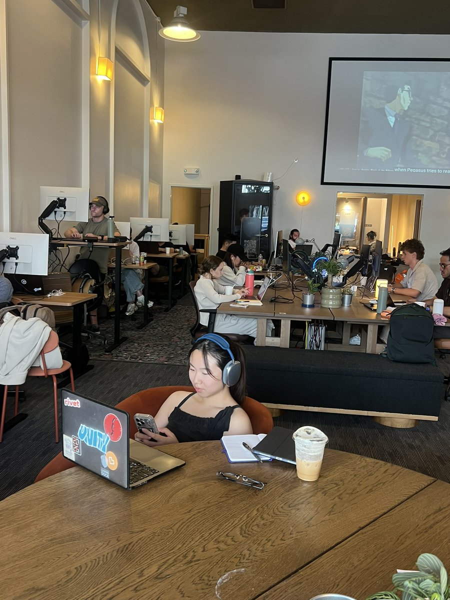 sigmagirlgrind's tweet photo. new space to lock in &amp; retire by 30.

located in polk gulch. open daily, 5am-12am.
unlimited tea, 24/7 yu-hi-oh! marathon, monitors &amp; standing desks.

now live on LANS. https://t.co/tVmwvhwB3V