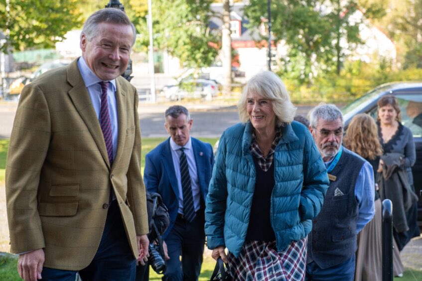 Cathy57600977's tweet photo. Queen Camilla attended the fifth edition of the Braemar Literary Festival, launched in collaboration with The Queen's Reading Room, at the Fife Arms Hotel in Royal Deeside today. https://t.co/wvxiP5M0J4
