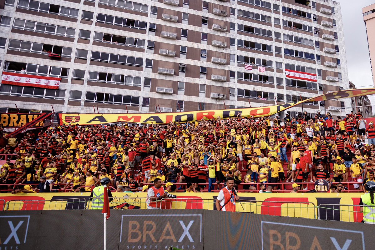 sportrecife's tweet photo. Presentes e apoiando o Sport, como sempre! 🦁 https://t.co/pQiPWisv2n