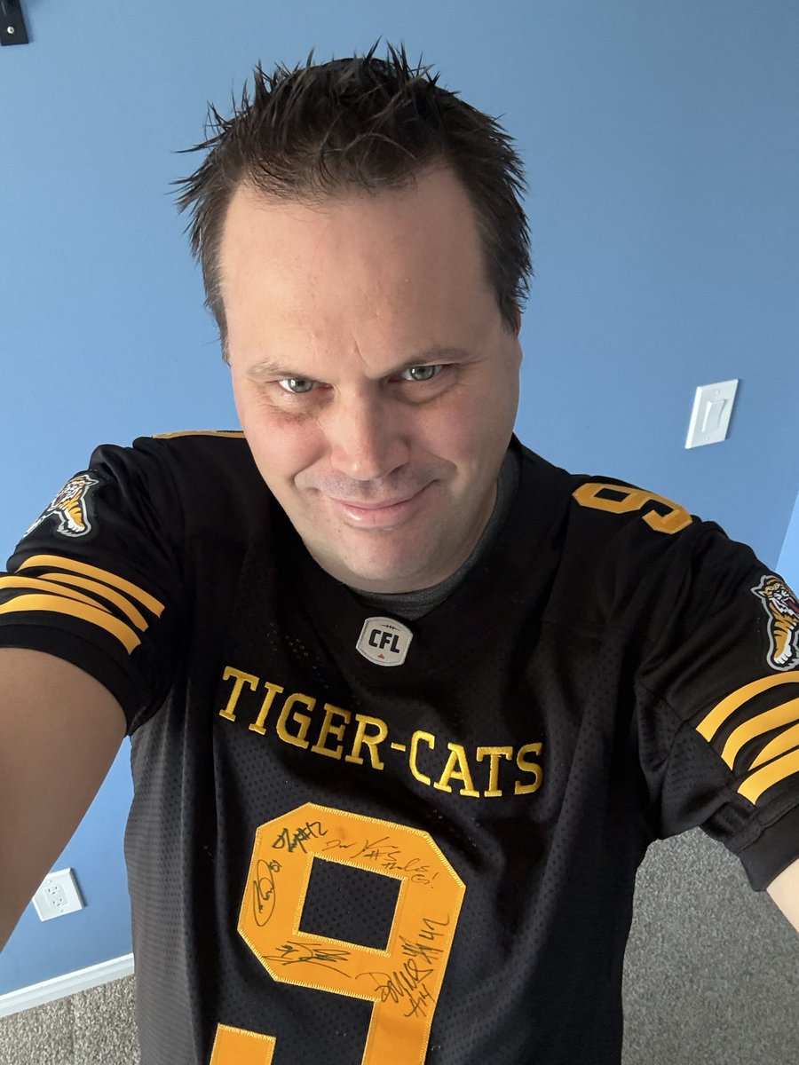 Greg34053348's tweet photo. Real sports fans support their team through thick and thin! My Hamilton Tigercats are having a terrible season but I still proudly wear the jersey on Game Day! I will never give up on my local football 🏈 team! GO TICATS 🐅🏈🐅🏈🐅🏈🐅🏈🐅🏈 https://t.co/OzRhwpZZ3Q