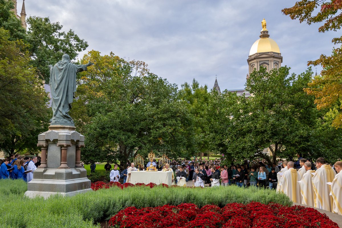 diocesefwsb's tweet photo. "I was glad to celebrate Mass at the Basilica of the Sacred Heart for the consecration of the University of @NotreDame to the Most Sacred Heart of Jesus on Friday evening. To consecrate ourselves to the Sacred Heart is to remain in Christ’s love and carry that love into the world—building communities where truth is proclaimed clearly, charity is practiced generously, and division gives way to reconciliation. May we have hearts transformed by Christ’s own Heart and be sent forth to make His love and mercy known."
—Bishop Kevin C. Rhoades