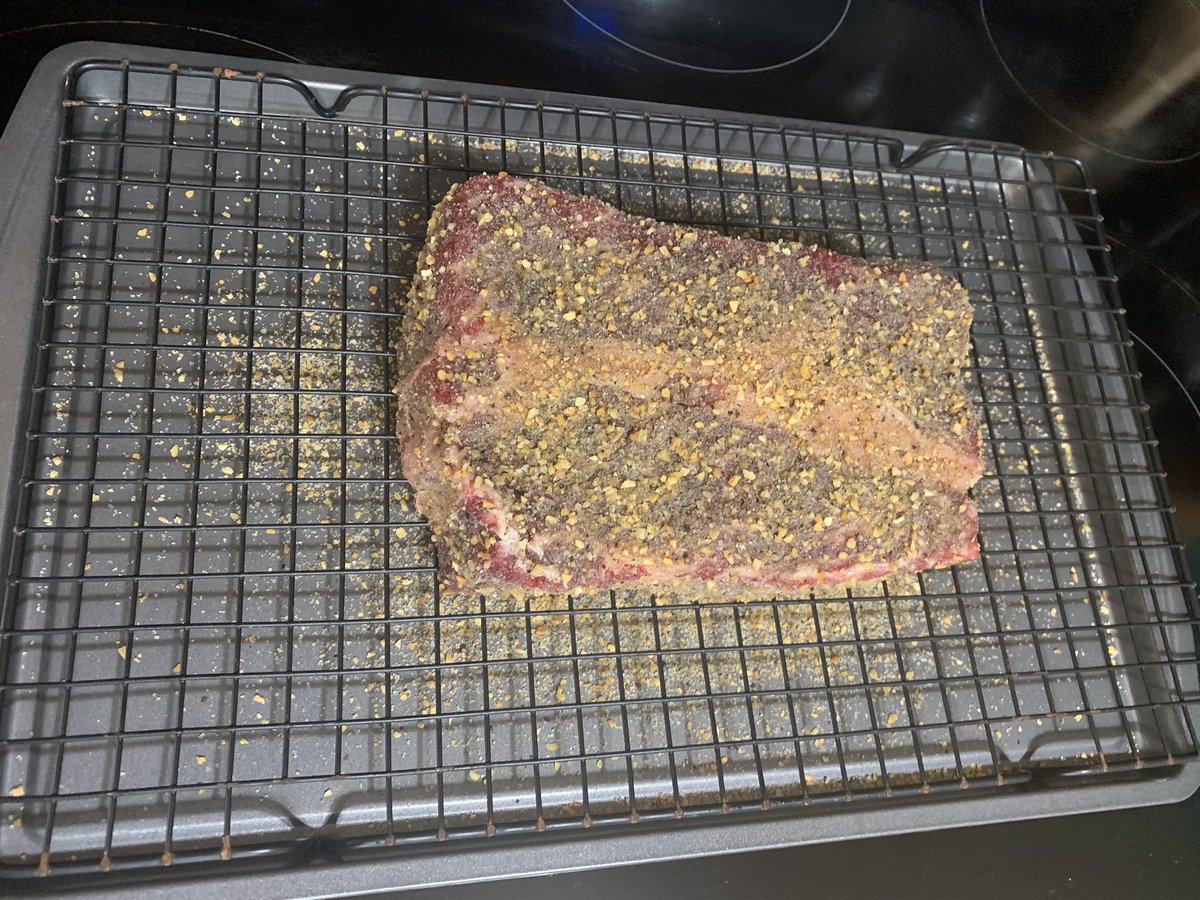 JStack89's tweet photo. I was up to something. Grilled a chuck roast like a steak. Made homemade bacon bits and homemade grilled garlic butter. Grilled golden potatoes then loaded them with some grilled garlic butter, cheese melted with the grilling torch sour cream and the homemade bacon bits. Seared the roast on both sides and topped with the grilled garlic butter while cooking then the garlic afterwards.