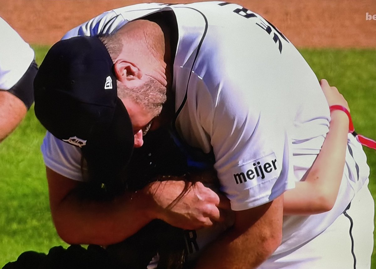 DALLASBRADEN209's tweet photo. I am in a complete puddle right now. Well done JV. You can go home now… Cooperstown awaits. https://t.co/52VJZ3STRC