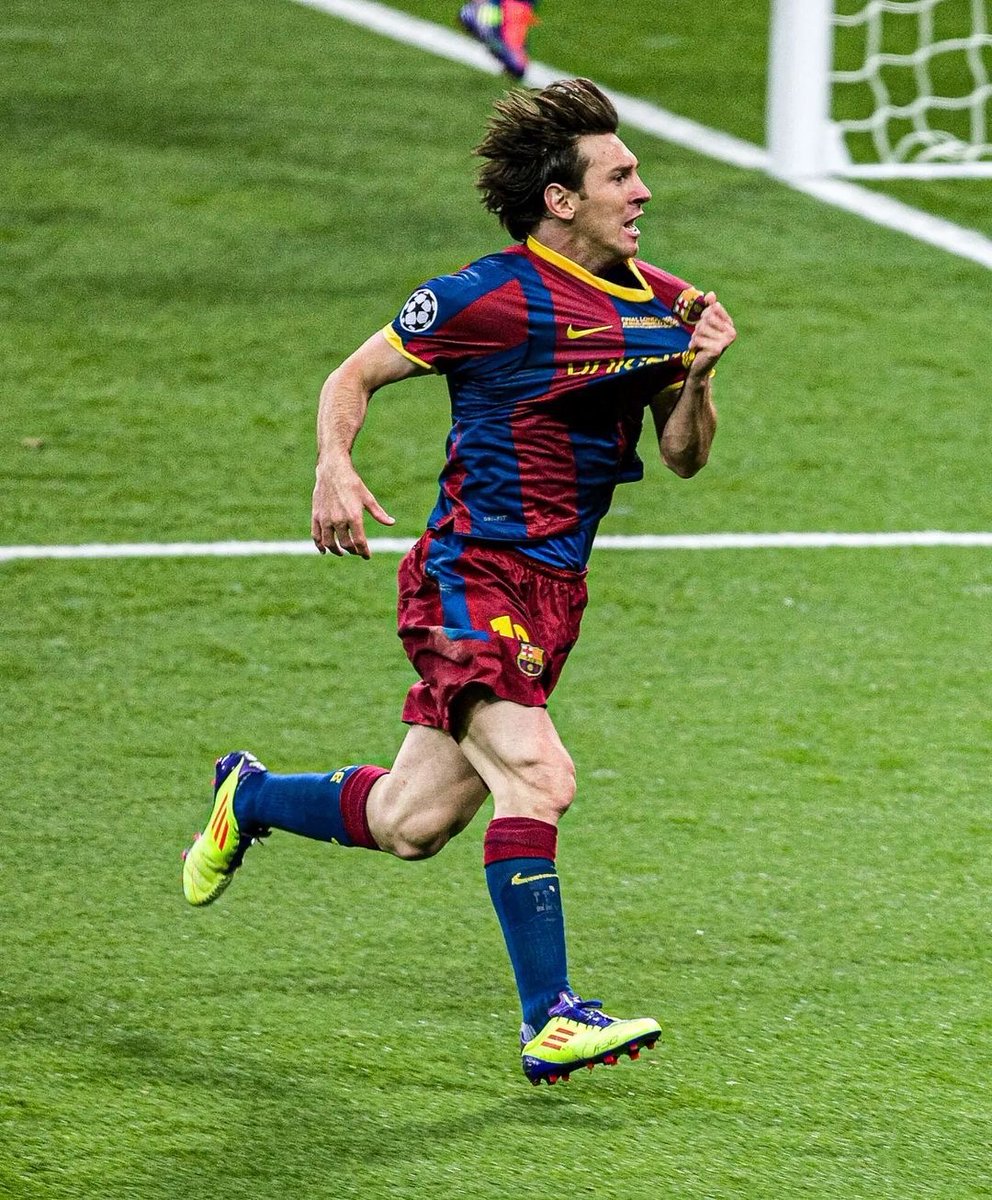 CrewsMat10's tweet photo. Scoring a goal in your first ever appearance at Wembley stadium.

Lamine Yamal 🤝 Lionel Messi. https://t.co/LQ53AvjKew