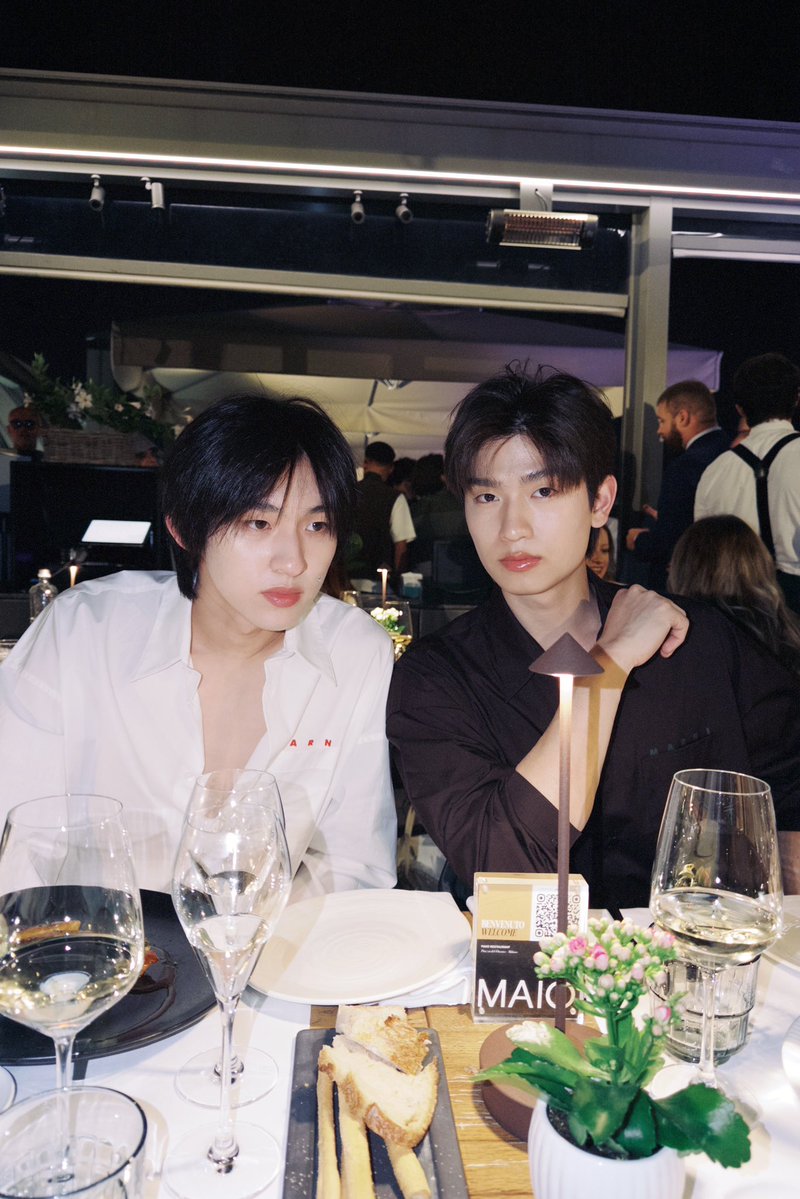 chamomile_lilac's tweet photo. สุดจะ MARNI couple อ่ะคุรพี่เอ้ยยยยยยย เหมาะสมมมมมม

THOMAS KONG MFW SS27
#MARNIxTHOMASKONG 

@marniofficial 
#Marni #MarniTH
#Marniss27 #ThomasKong 
#tthomastc #kongjiro 
@tthomastc @kongjiro_ https://t.co/DG2YaIZFLi