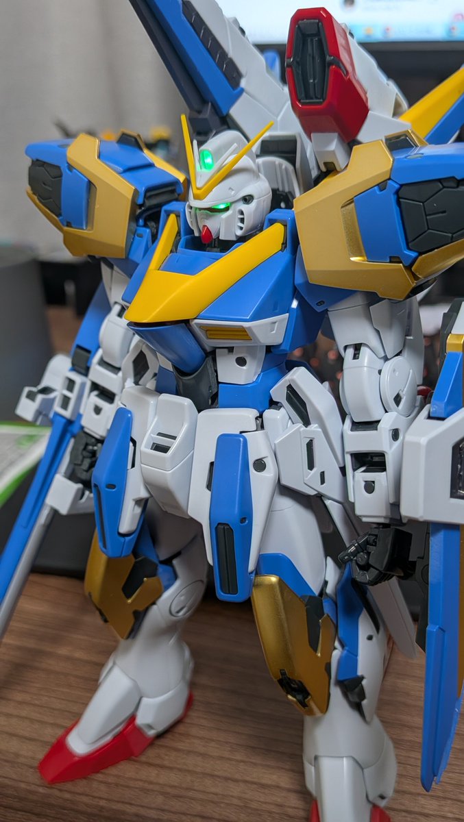 ikaruga6411's tweet photo. どなたかMGのV2ABの頭部を後ハメか合わせ目消しの良い方法教えてくれませんかね https://t.co/Qur3eW4FIm