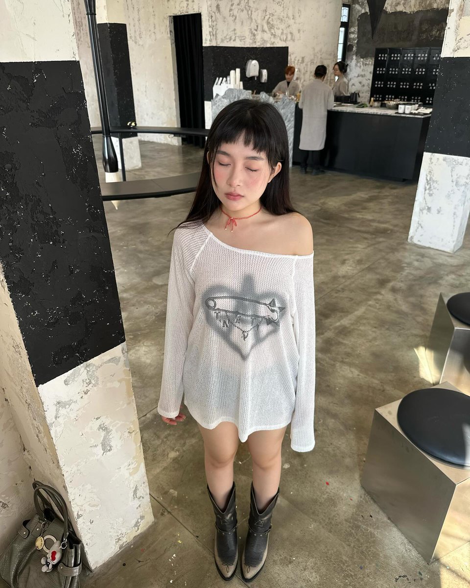 Hackerasdasd's tweet photo. 君の笑顔を見ると、つい時間を忘れちゃうんだよね。本当そう思う。 🍀
CZKz https://t.co/ANuuPs6h4X