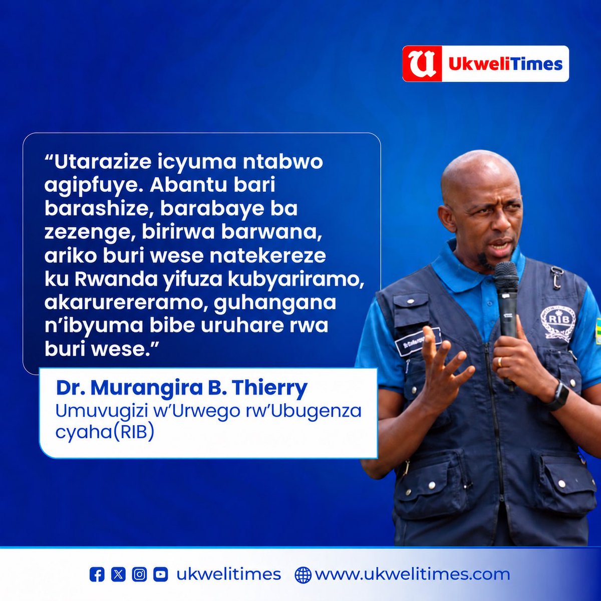UKWELITIMES's tweet photo. Dr. #Murangira Thierry, Umuvugizi wa RIB @Murangira_BT yasabye abaturage b’i Musanze @MusanzeDistrict gutanga amakuru y’ahari inzoga zizwi nk’“ibyuma” kugira ngo zangizwe, avuga ko zangiza ubuzima bw’Abanyarwanda kandi zigateza urugomo.

Yahamagariye buri wese kugira uruhare mu kuzirwanya, atekereza ku Rwanda yifuza kubyariramo no kurereramo abana be.

@UKWELITIMES @RwandaNorth @RIB_Rw @Rwandapolice