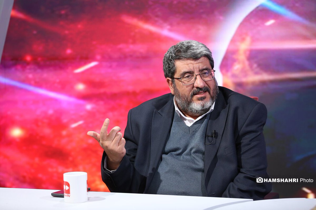 Saeid_M_313's tweet photo. فواد ایزدی گفته هر امتیازی به ترامپ بدیم بازم تحریم‌های ما را لغو نمیکنه

انصافاً فهموندن همین جمله ساده به دولت و قالیباف از ساخت بمب اتم به مراتب سختره برای نظام https://t.co/uW9zaJkQPH