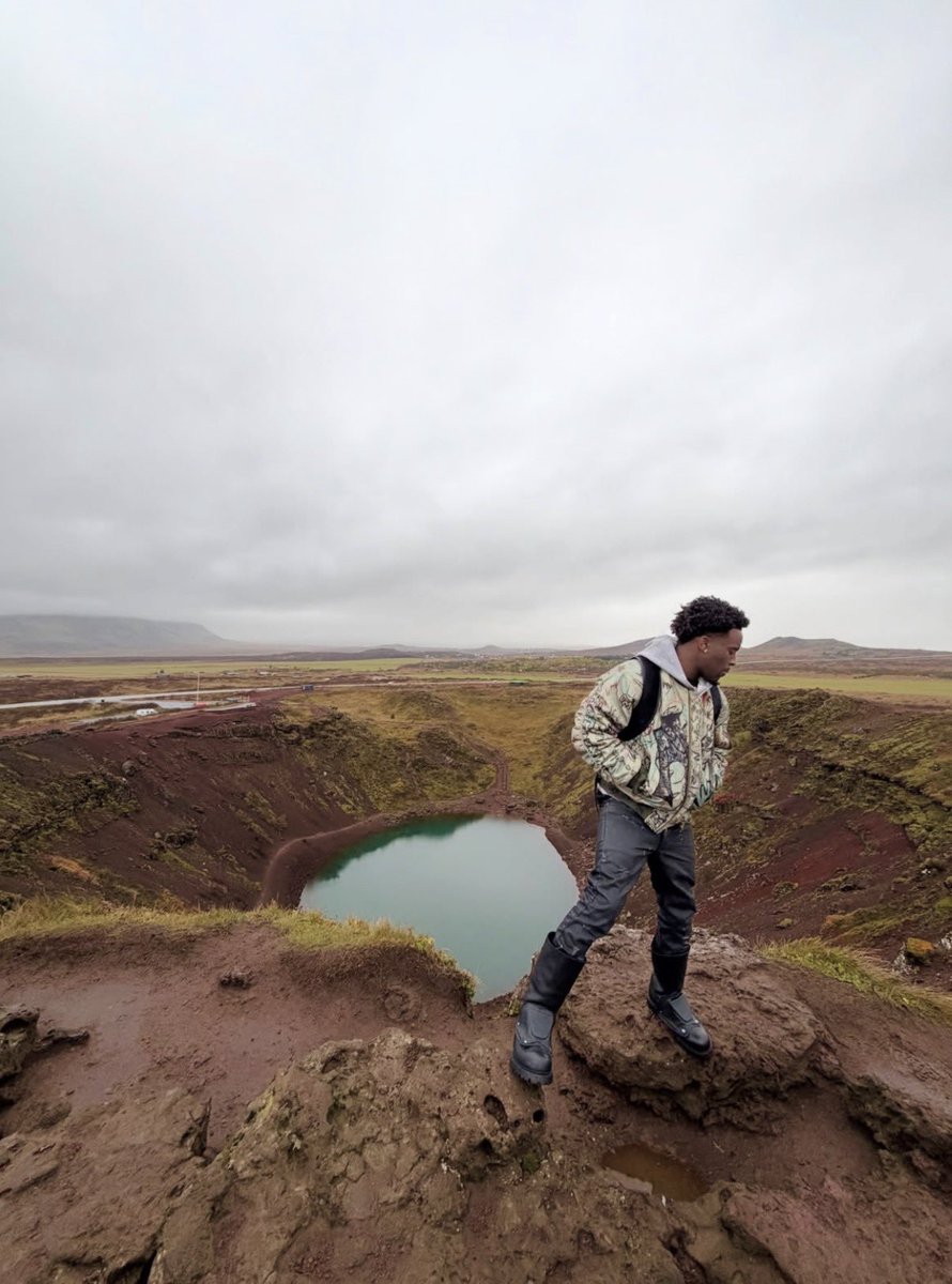 SlatDontMiss's tweet photo. Kai Cenat drops some pics of him while in Iceland 👀🔥 https://t.co/n8aRUvPBEo