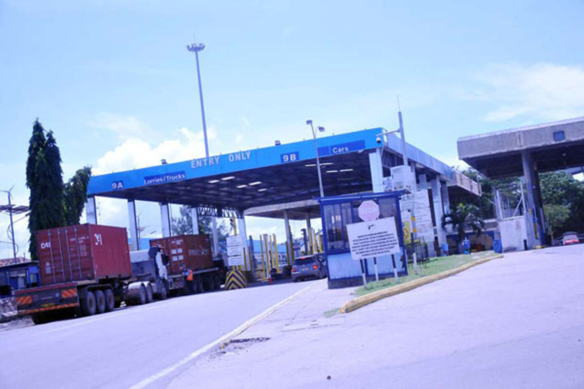 ntvkenya's tweet photo. Court blocks arrest of directors of firm over Sh195 million KPA tender row https://t.co/aMJRVWQYYo https://t.co/QrNVkPUgbN