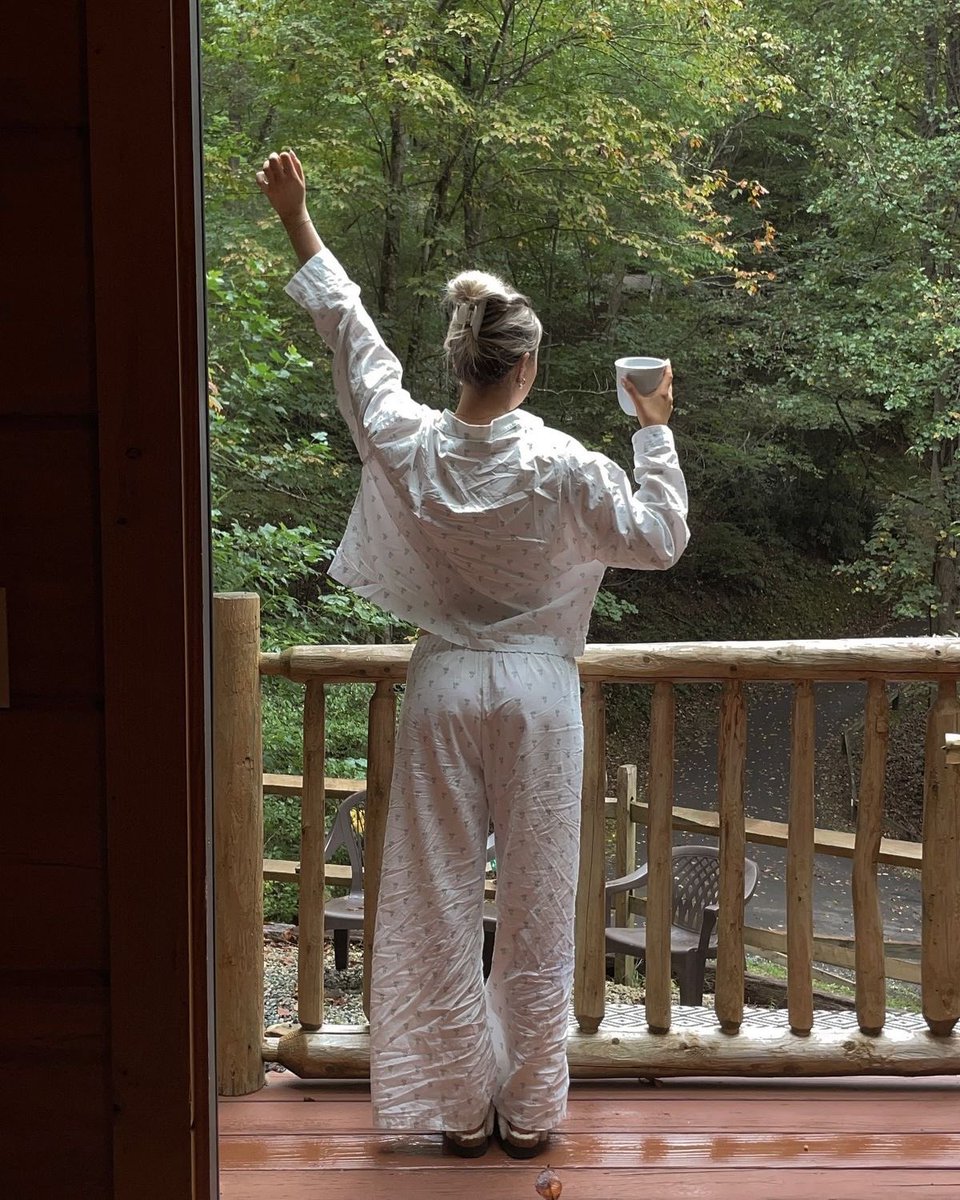 emilysterlings_'s tweet photo. a little escape, a lot of peace, and nowhere else to be https://t.co/CRvpzUZAER