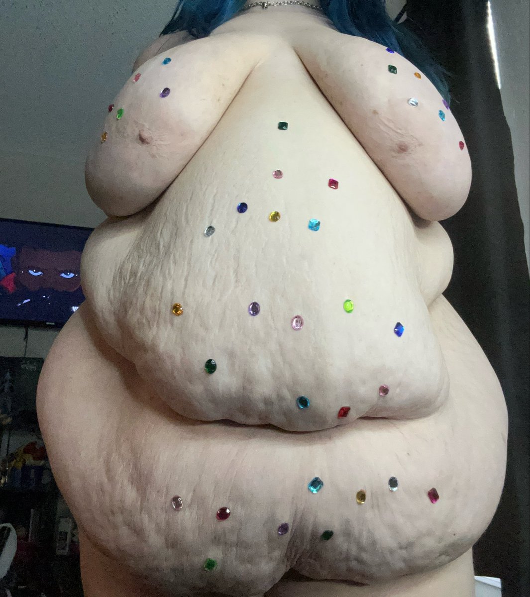 thottieronniee's tweet photo. what a beautiful belly i have … https://t.co/Jcaf72ga8m