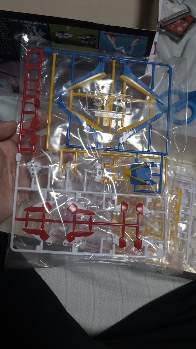 sak_ta944's tweet photo. HG V2バスター作った！Aランナー見た時ほんとにびっくりした、まさか旧HGのオジキと同じようなランナー触れるなんて思いもしなかった https://t.co/K2qLmMvHIj