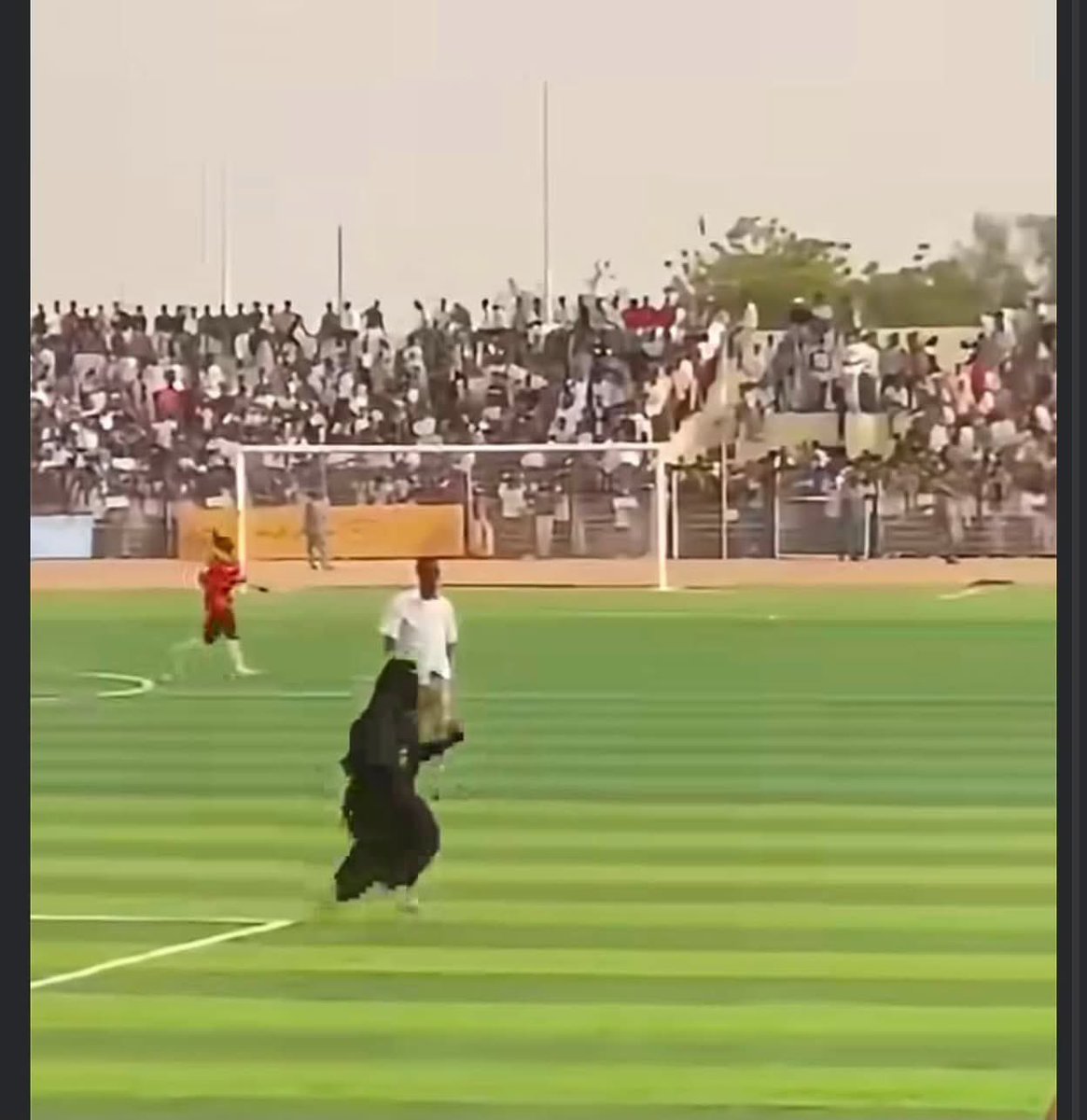 Alhanagamal's tweet photo. اقل يوم في البلد المسكونه دي = https://t.co/vsD4jw45tK