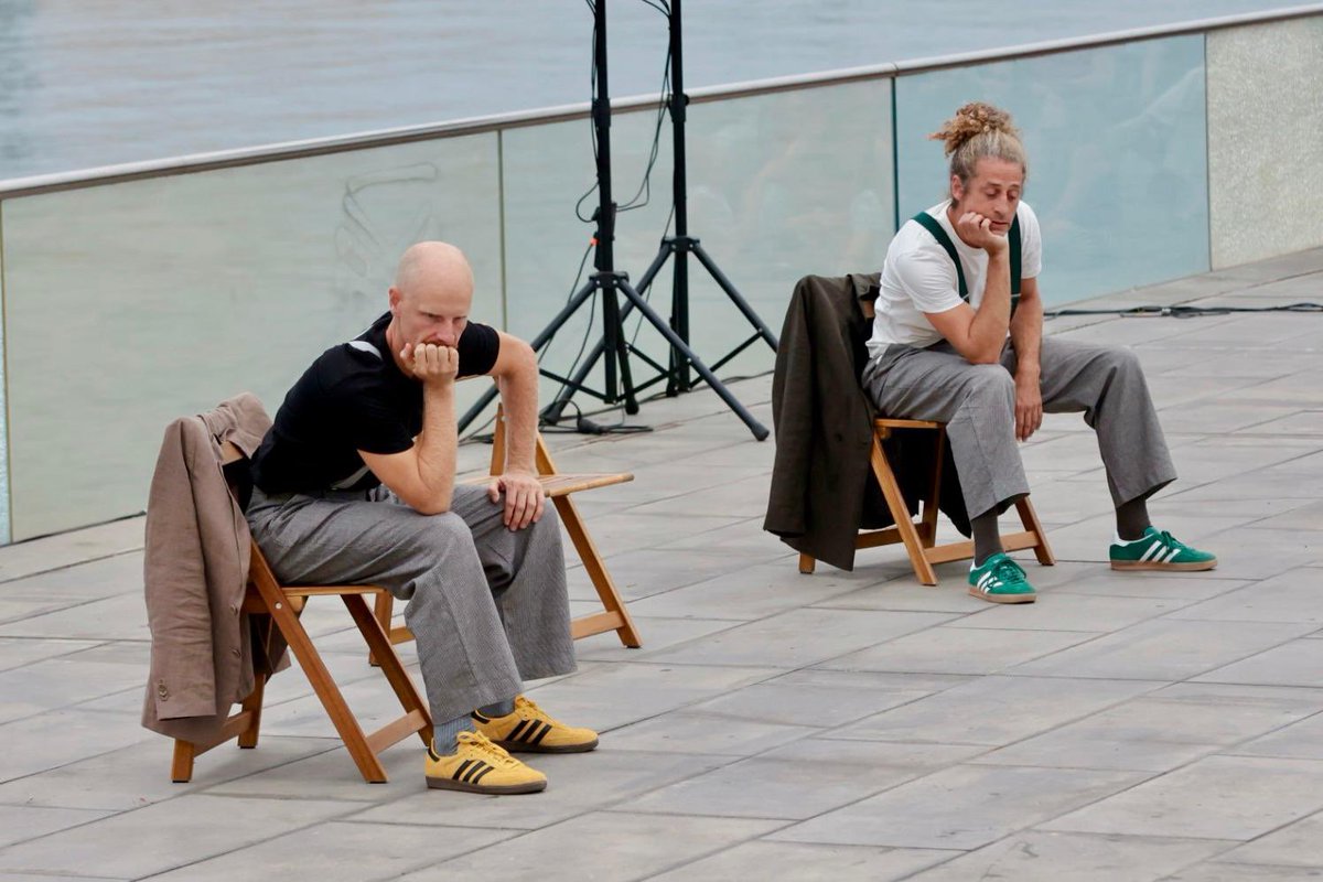 LPATemudas's tweet photo. #30TEMUDAS | ESPERANDO A BECKETT
Danza contemporánea, circo y clown se unieron para reivindicar el poder del movimiento como forma de comunicación en el estreno en el Festival de esta propuesta que llegó de la mano de Peso Producciones
#islascanarias https://t.co/hXgkQZ01U4