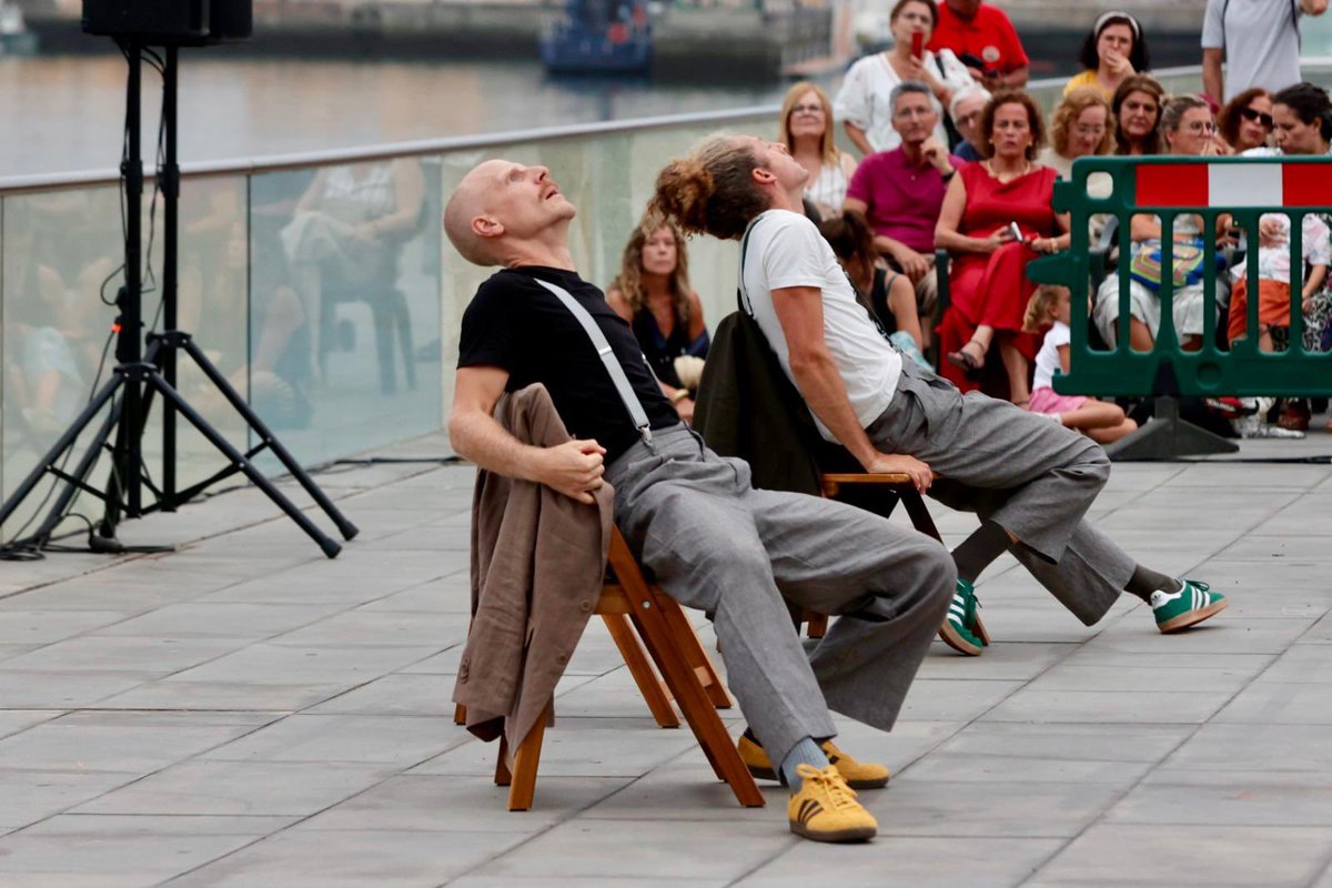 LPATemudas's tweet photo. #30TEMUDAS | ESPERANDO A BECKETT
Danza contemporánea, circo y clown se unieron para reivindicar el poder del movimiento como forma de comunicación en el estreno en el Festival de esta propuesta que llegó de la mano de Peso Producciones
#islascanarias https://t.co/hXgkQZ01U4