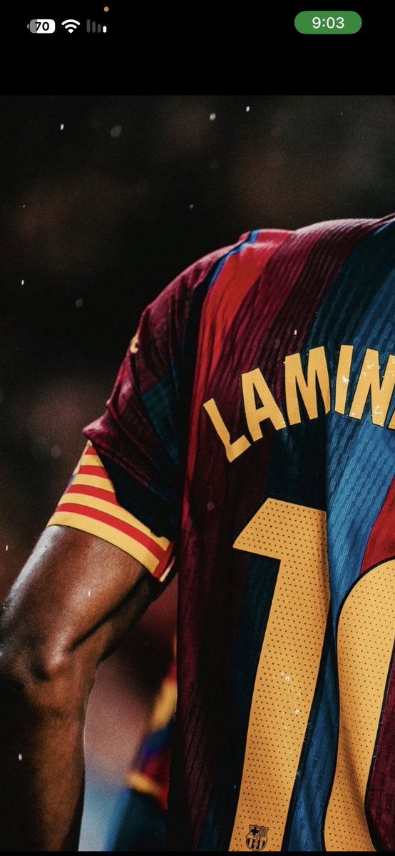 shmooos10's tweet photo. لاعب متكامل تبيه فردي جماعي ، ضغط مسانده مهاره اسيست تسجيل كل شي من لاعب كرة قدم لم ترى عيني هكذا سواء ميسي والان لامين 
#لامين_يامال
#برشلونة https://t.co/HPjKG17Jbe