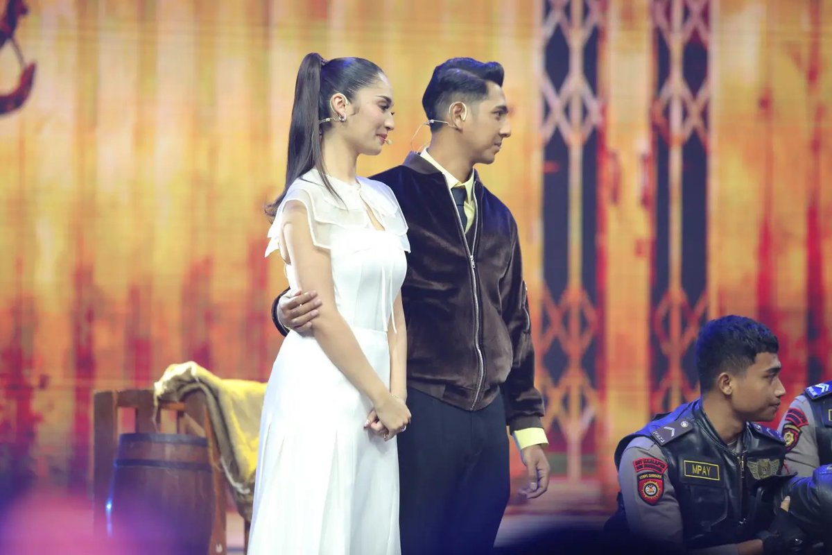 Aira_labiba1721's tweet photo. Foto2 kemeriahan acara malam ini dn Sena Davina di ITA 2026🤩

Bener2 speechless sama konsep opening nya tadi😭🔥🤟🏻

ARSHA ATTEND ITA 2026
#AryaAshaforlTA2026 
#TerikatJanjilTA2026
#AryaSaloka #AshaAssuncao https://t.co/DcgolY8QMm