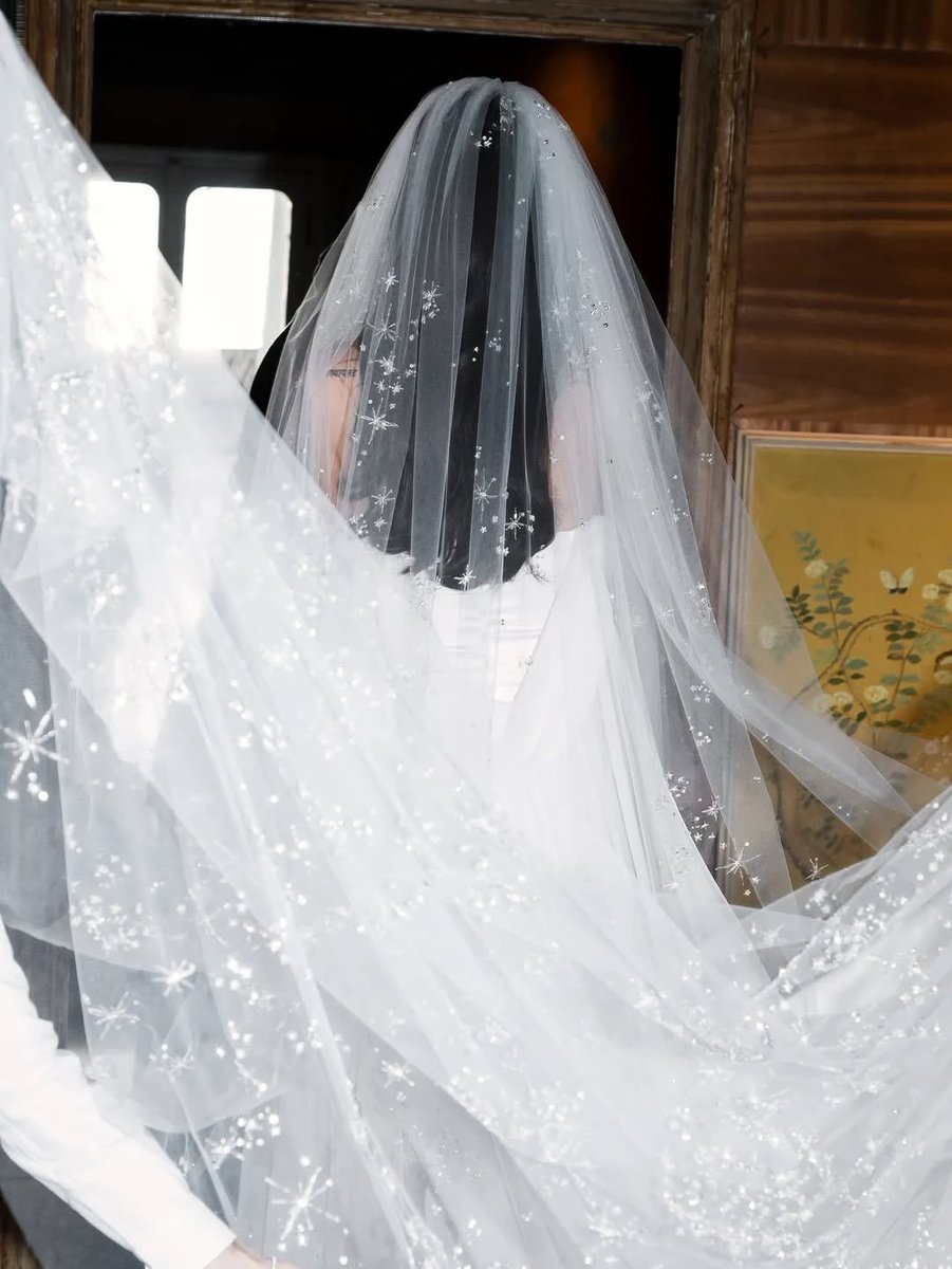 inyourloveland's tweet photo. dove cameron is truly the most beautiful bride i have ever seen https://t.co/510nxWMtVC