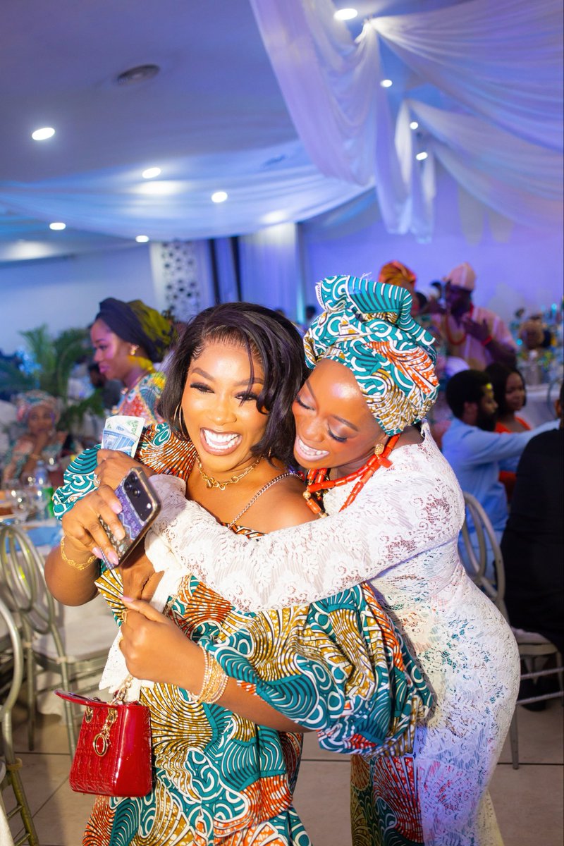 Asabistudios's tweet photo. Honouring a life. Celebrating a legacy.

#Celebrationoflife
#Events
#PappyJ https://t.co/mgAxz6Fbro