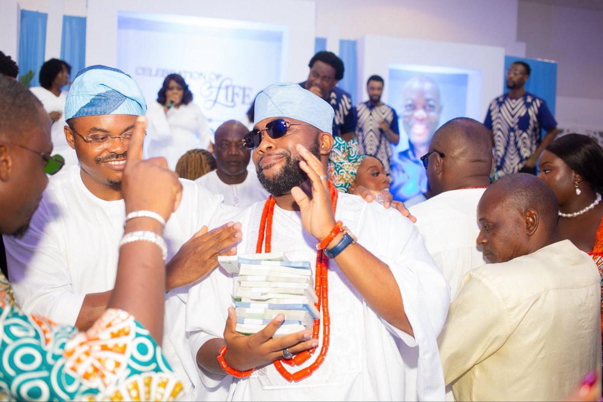 Asabistudios's tweet photo. Honouring a life. Celebrating a legacy.

#Celebrationoflife
#Events
#PappyJ https://t.co/mgAxz6Fbro