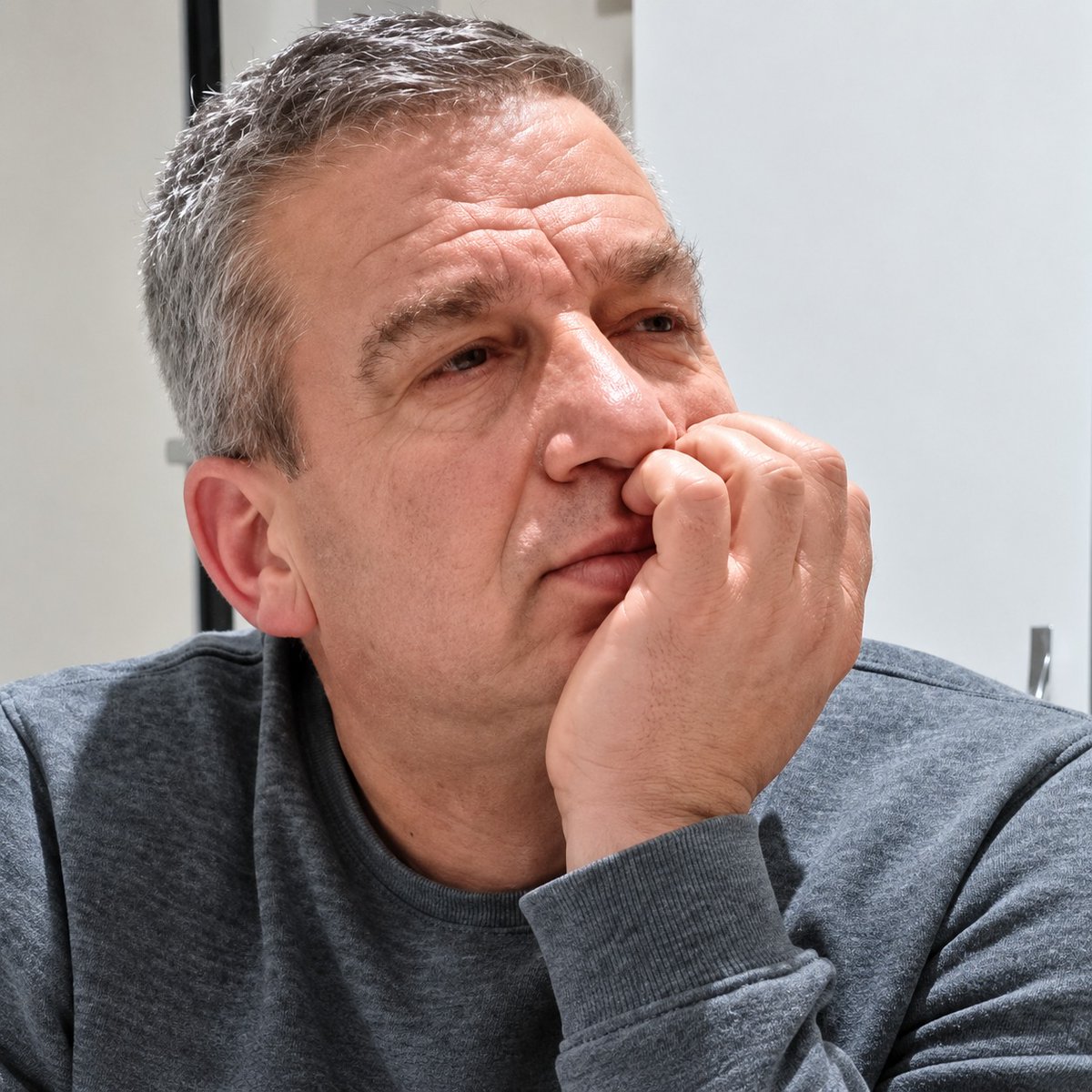 ajansmuhbir1923's tweet photo. AKP’li gazeteci Bekir Tiryaki: 

“Sayın Fatma Betül Sayan Kaya Hanımefendi, hakkınızdaki iddialar 24 saattir ortada duruyor.

Ya çıkıp bir açıklama yapın ya da istifa edin!

Doğruysa o koltukta bir dakika bile oturmayın!

AK Parti hiç kimsenin kişisel zenginleşme aracı değildir!” https://t.co/0V0F36RbXW