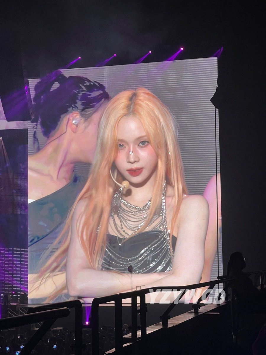 captainminjeong's tweet photo. category is: visual goddess on the big screen https://t.co/rveYgnuZYL