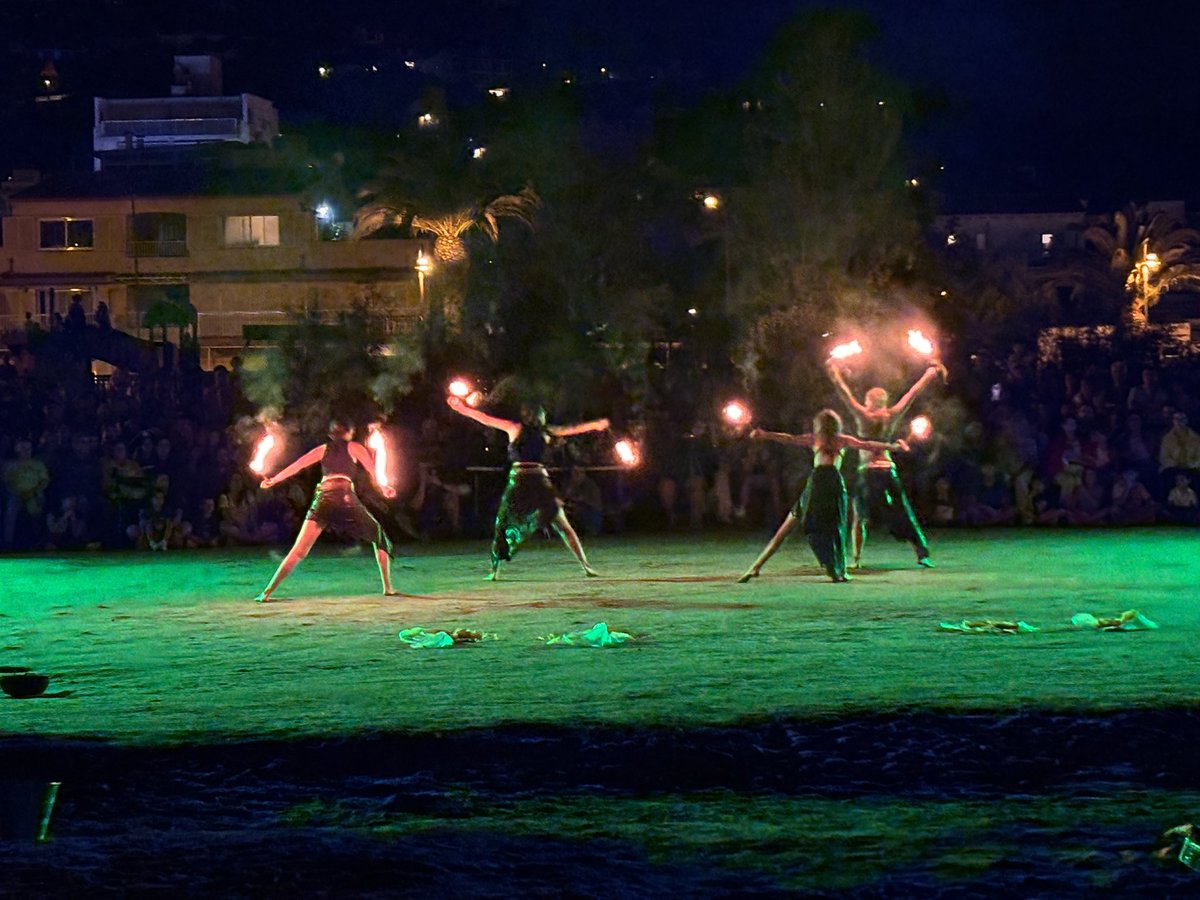 VisitEstartit's tweet photo. El foc és el protagonista aquest dissabte al vespre amb 'Fènix'. A càrrec d'Excalibur Teatre
#piratesestartit26 #visitestartit https://t.co/17TMp5VF5O
