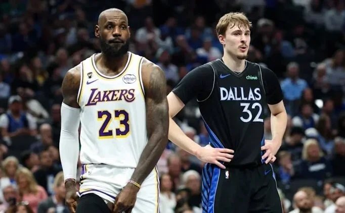 _meritroyal's tweet photo. ESPN'den Brian Windhorst, Dallas #Mavericks oyuncusu Cooper Flagg'in ilk #NBA sezonunu değerlendirirken #LeBronJames ile bir benzerlik kurdu:
￼
"Cooper Flagg bana sürekli LeBron James'in çaylak sezonunu hatırlattı. https://t.co/wEbzUfIfho